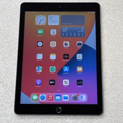 Apple iPad 5 5th Generation  9.7” 128GB Wi-Fi Tablet Space Gray