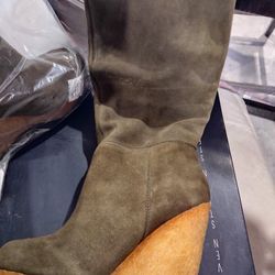 Olive Sued Boots