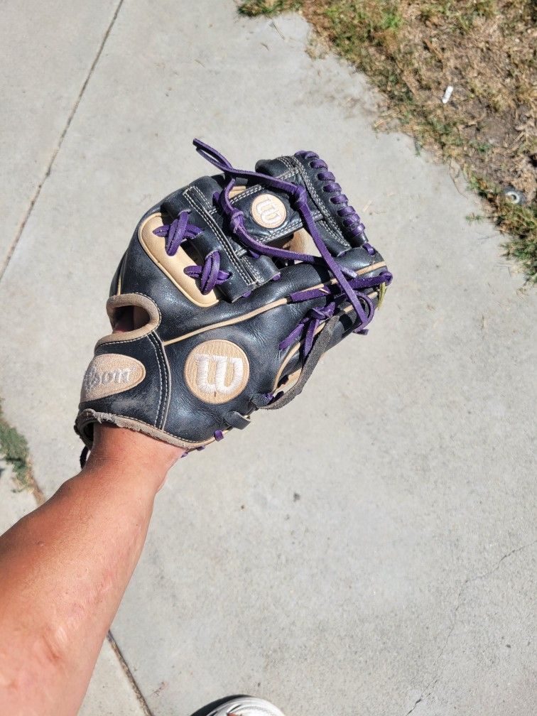Wilson A2000 Baseball Glove