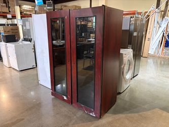 TUSCANY Vintage Keeper 500-Bottle Wine Cellar in Cherry Finish