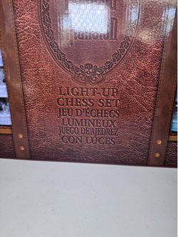 Disney Parks Haunted Mansion Chess Set Light-Up Chessboard USB & Box Included