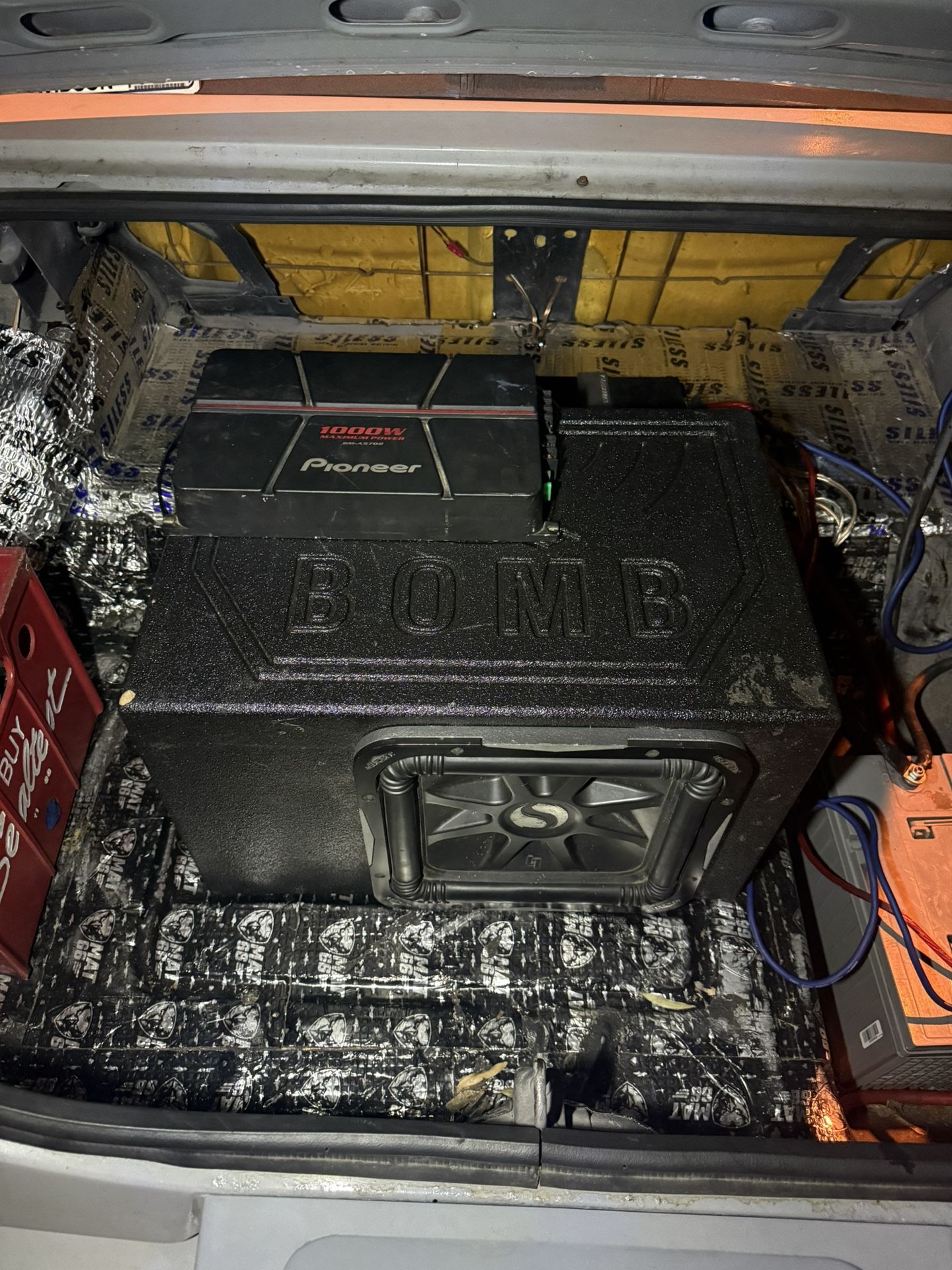 Solo Baric Kicker L7 12” Sub And Box