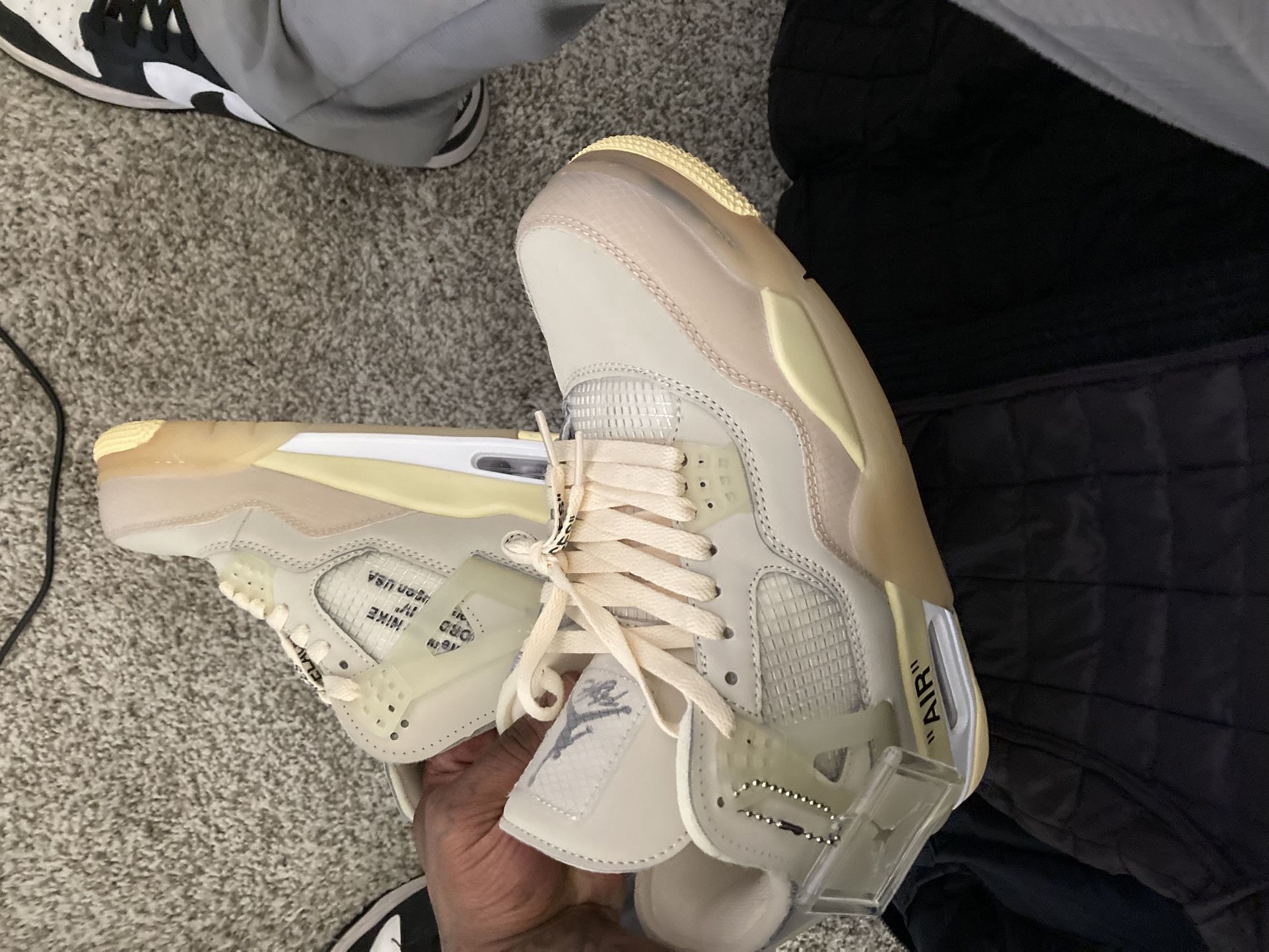 Off White Jordan 4’s Best Offer