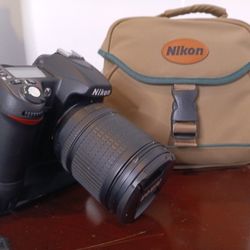 Nikon D80 DSLRCamera + AF-S DX 18-70mm f/3.5-4.5G ED Lens + Battery Grip BP-D80N