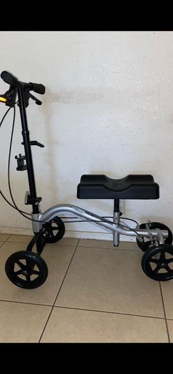 New knee  scooter