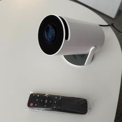 CAMWORLD Mini Projector