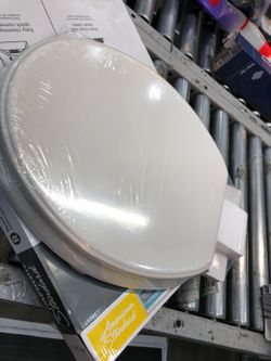 Soft Close Toilet Seat, Wood White Round - New in Box (Two of them)