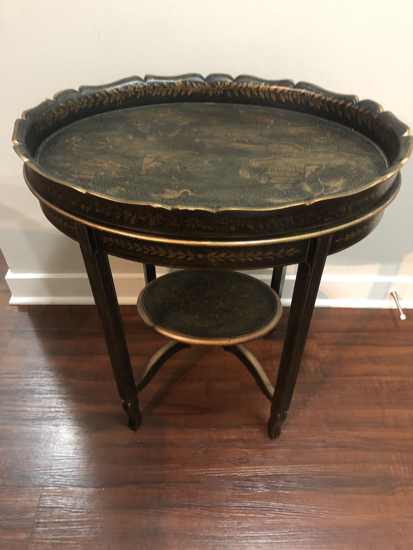 Beautiful console table with tray