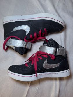 Nike high tops size 8