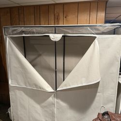 Zippered  Closet Storage Organizer for Clothes,