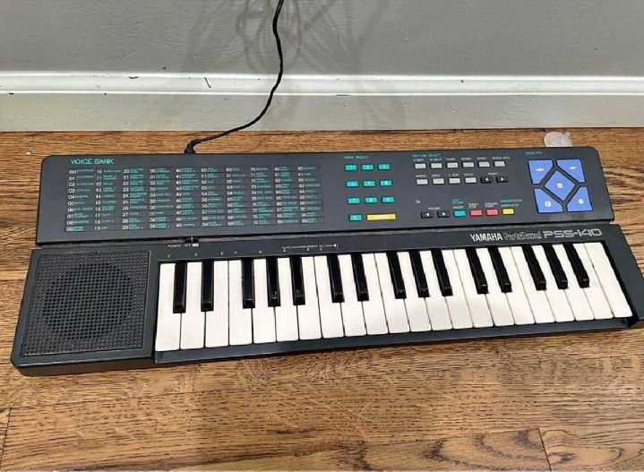 Yamaha Portable Keyboard – Excellent Tone for Music Fans southern look