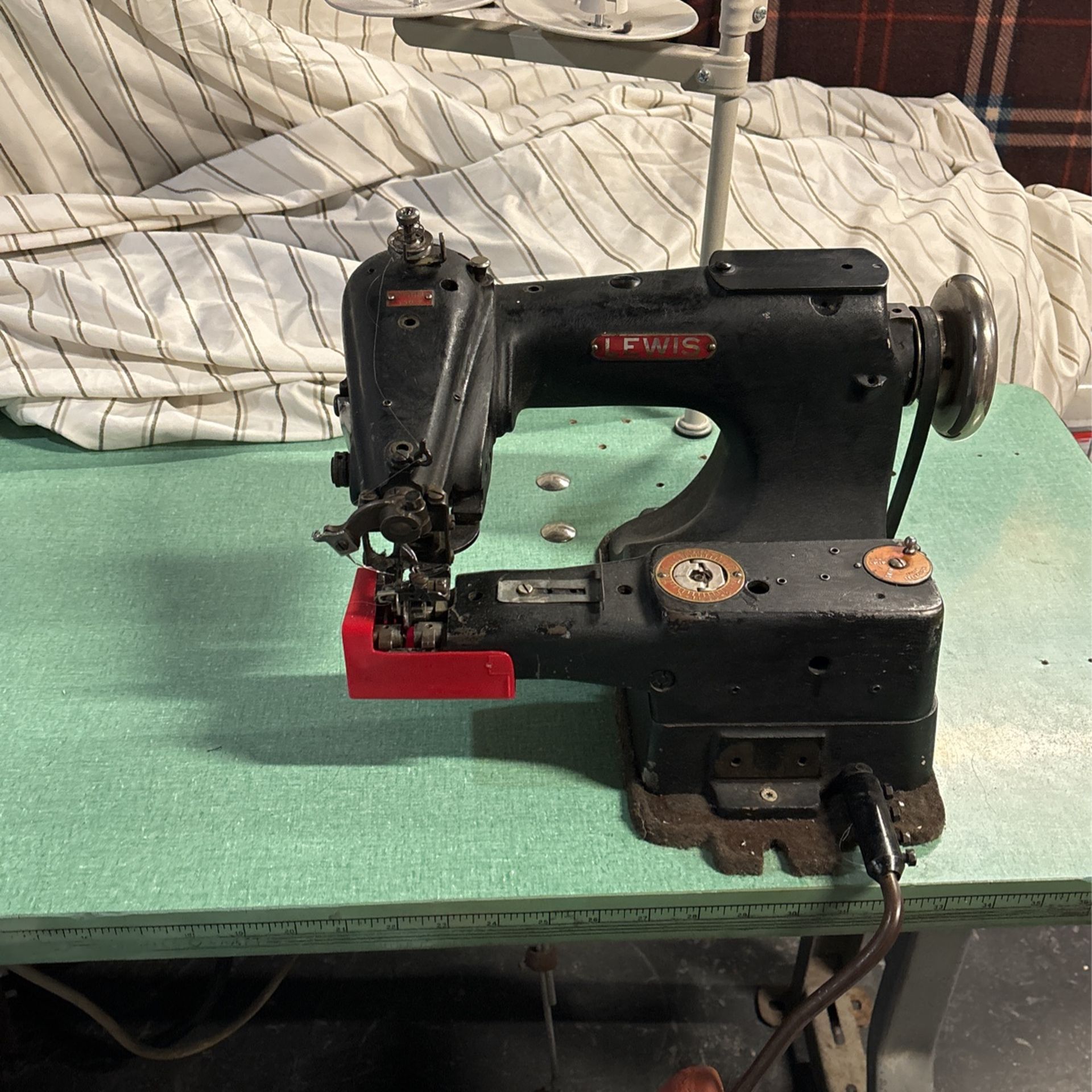 Blind Stitch Sewing Machine LEWIS MODEL 150-2 WTH Table