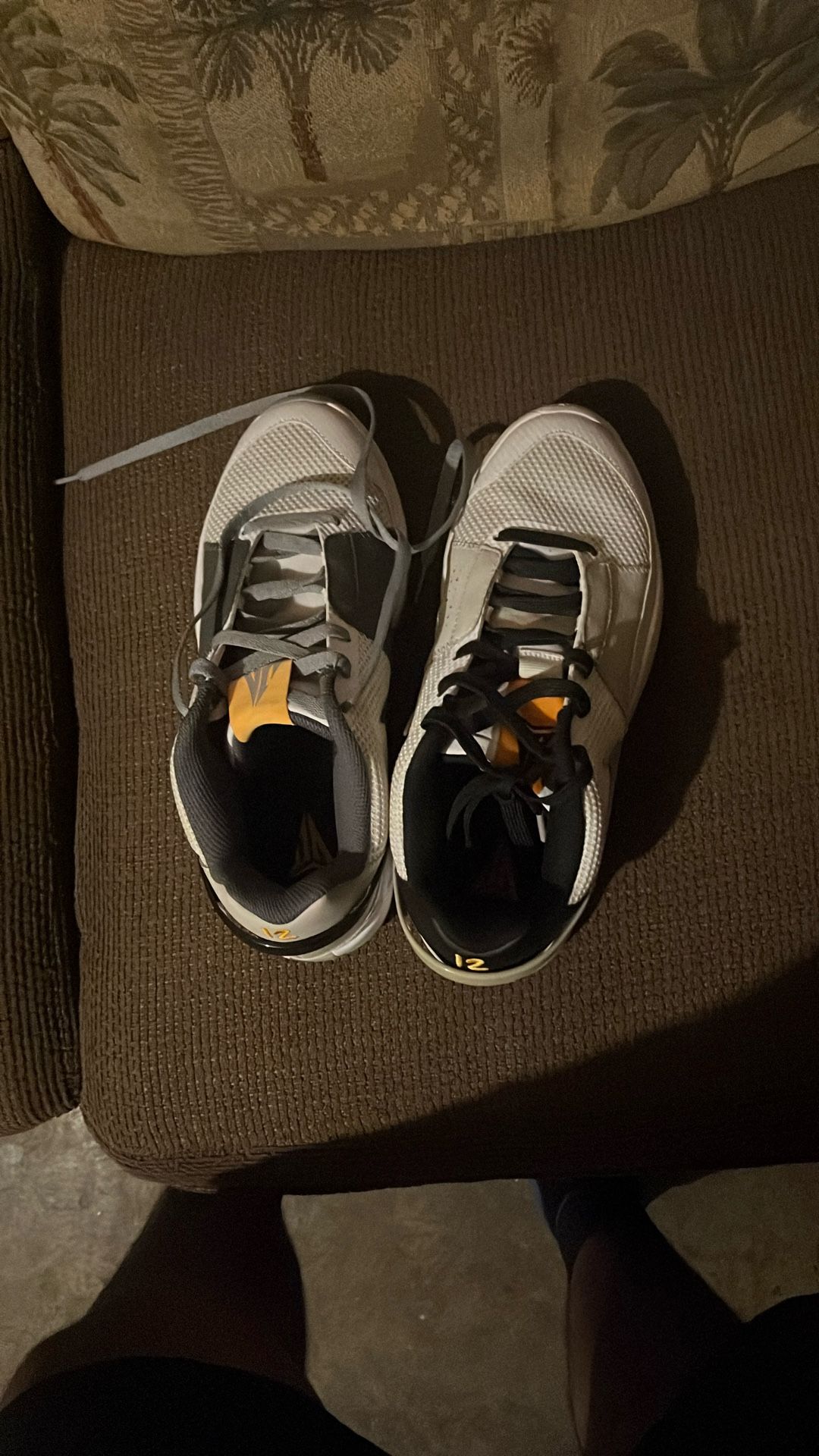 Ja Morant 1 Basketball Shoes