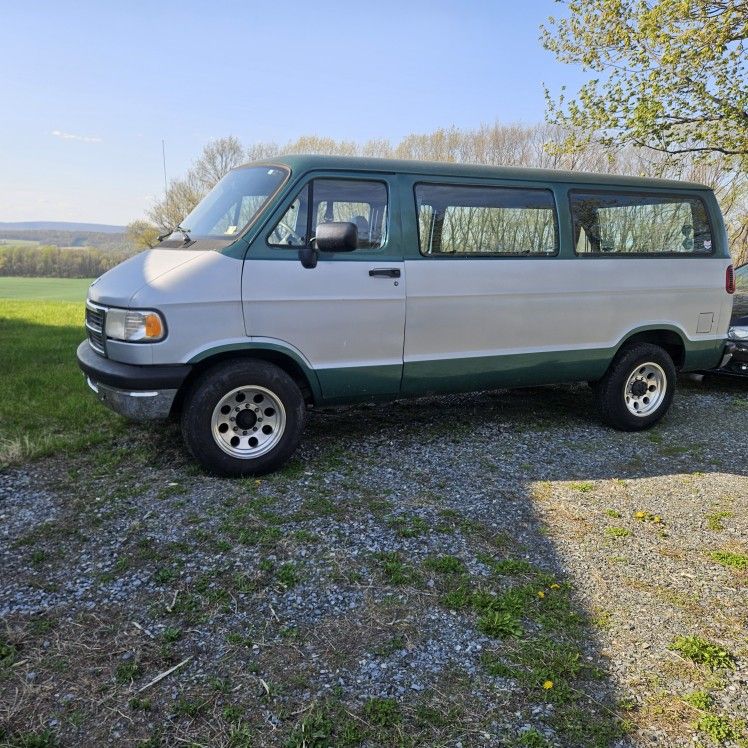 1996 Dodge Ram Van