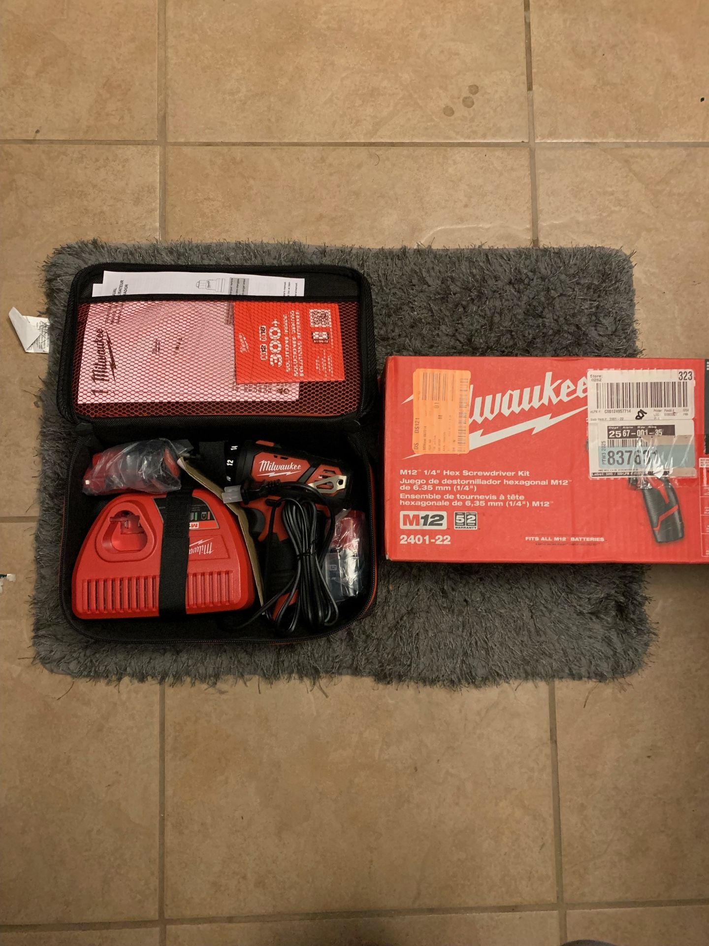 Milwaukee 2401-22 M12 12V Lithium-Ion Cordless 1/4" Hex Screwdriver Kit
