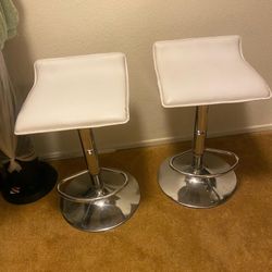 Bar Stool Set $ 60