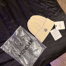 Beige Moncler beanie