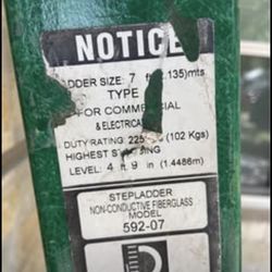 Davidson 7’ Fiberglass Ladder 