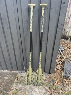 John Boat 🛶 Paddles