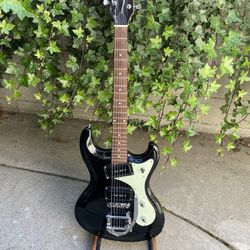 IYV Mosrite Style Guitar w/ Tremelo