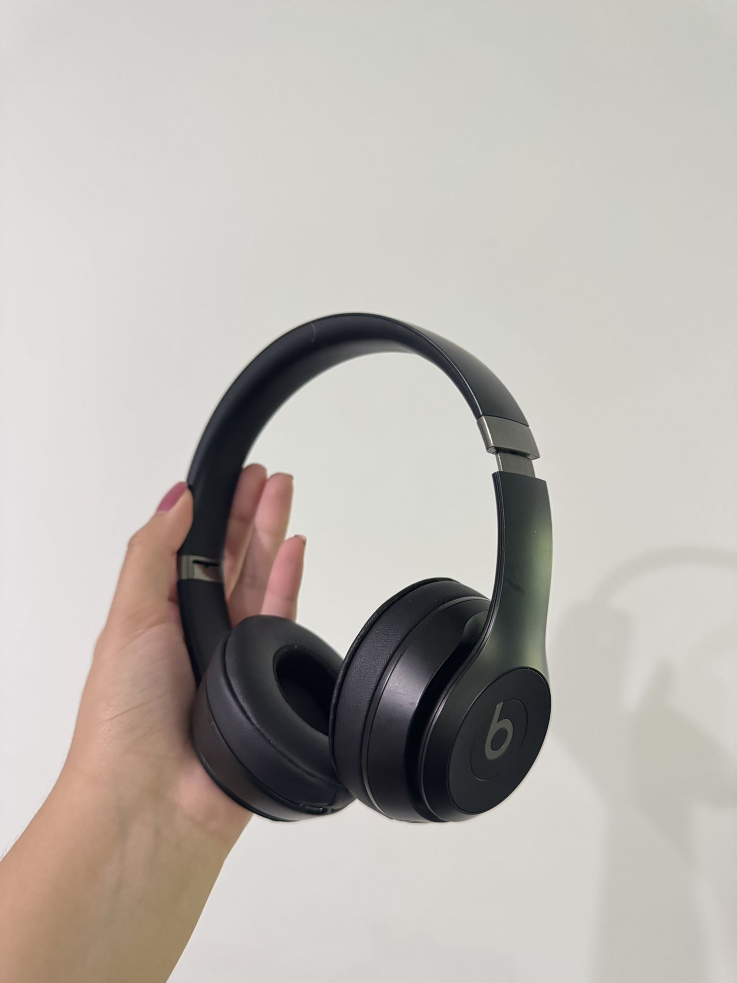 Beats Solo 4 Matte Black