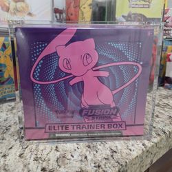 Fusion Strike ETB *MINT*