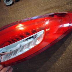2017 2018 2019 2020 Ford Fusion LED Outer Tail Light right side OEM. (Genuine part Ford).

Just watch pics, small damage in front side. $60 cash