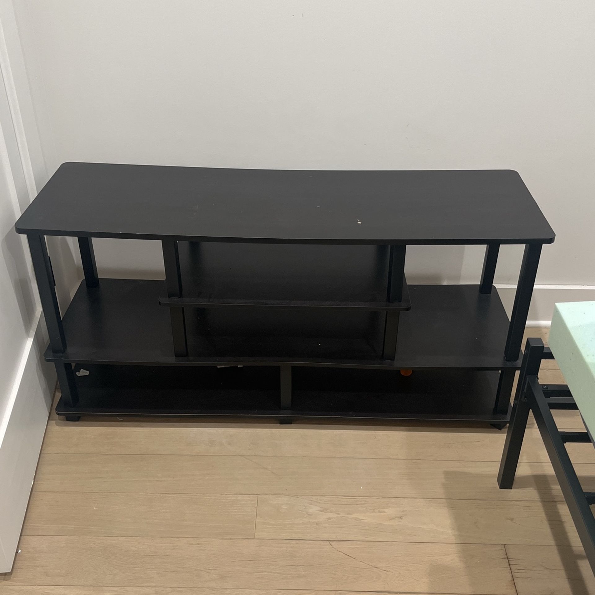 FREE TV Stand