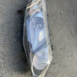  2006–2011 Honda Civic Passenger Side Headlight Assembly OEM Used