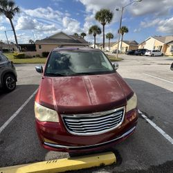 2011 Chrysler Town & Country