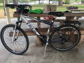 Trek 4900 Alpha Mountain Bike