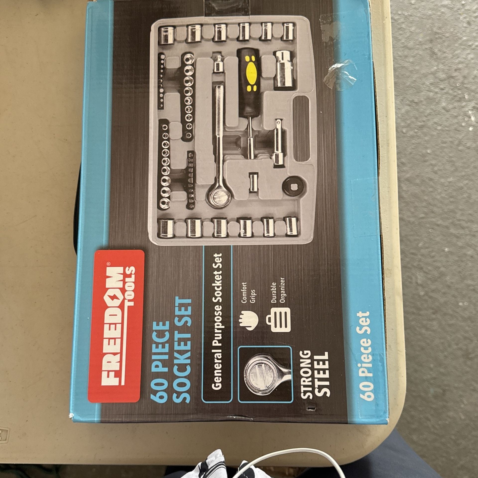 FREEDOM TOOLS 60 PIECE SOCKET SET