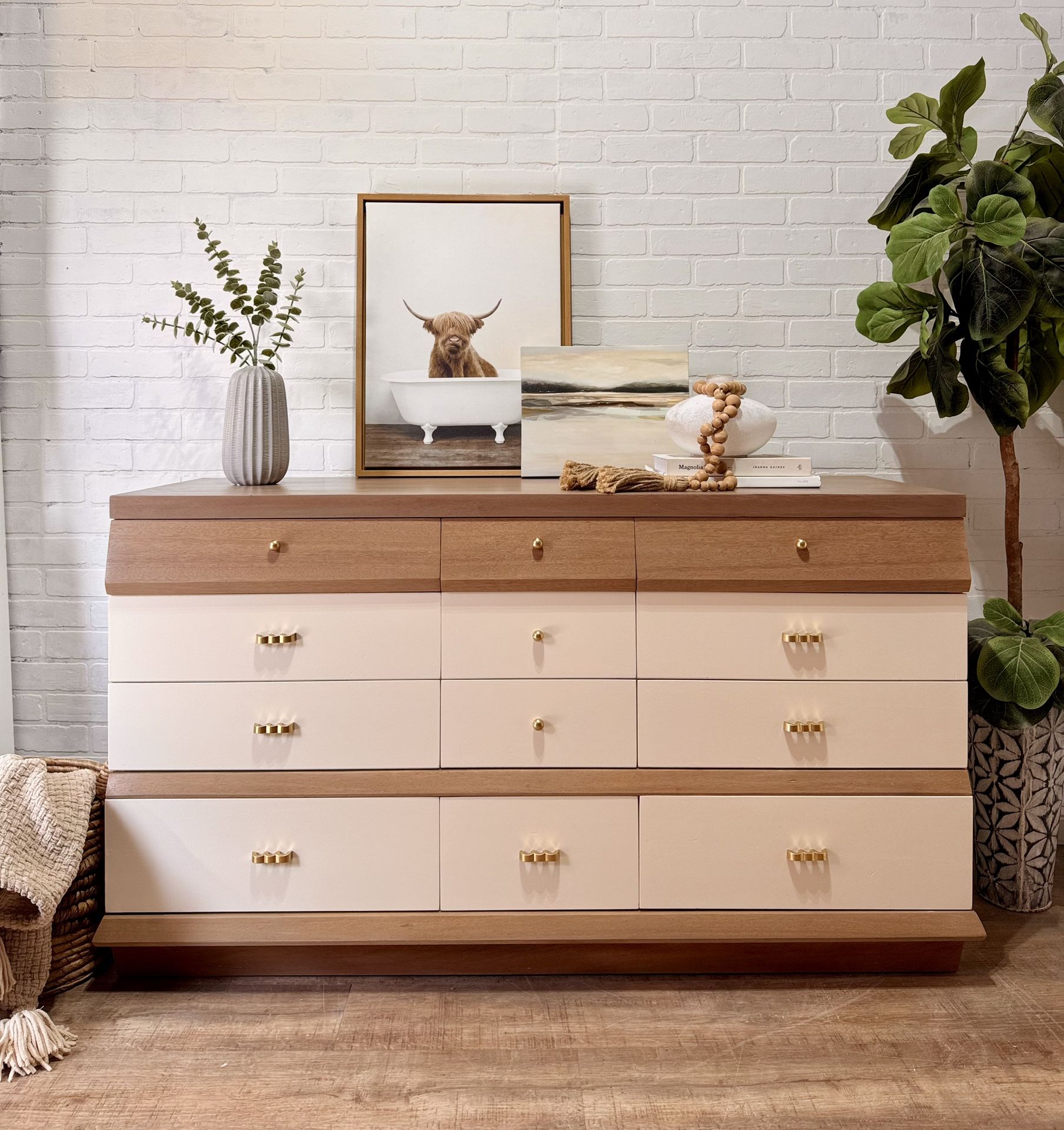 Vintage Bassett Solid Pine Wood Dresser / Credenza 9 Drawer