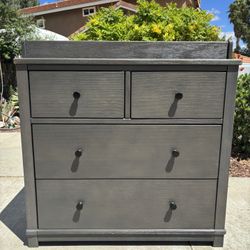 Simmons Gray Wood Dresser Chest of Drawers Furniture Great Condition 
