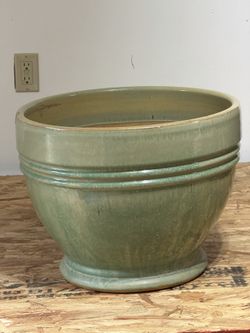 Ceramic pot