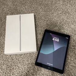 iPad Pro 9.7in 128 GB WiFi + Cellular (AT&T) Space Gray 