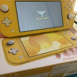 New Nintendo Switch Lite - Yellow - PicoFly Pre-Installed