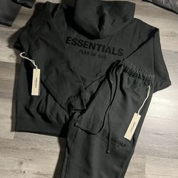 Essentials Set