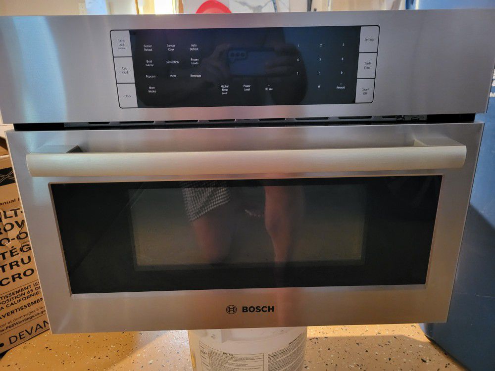 Bosch 800 Series Microwave Convection Oven