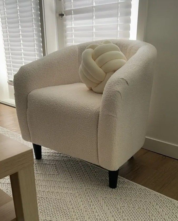 Study & Soft Side Chair