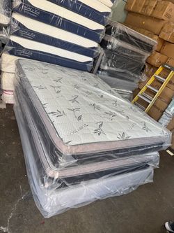 Full size pillow top mattress new