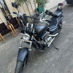 1999 Honda Magna