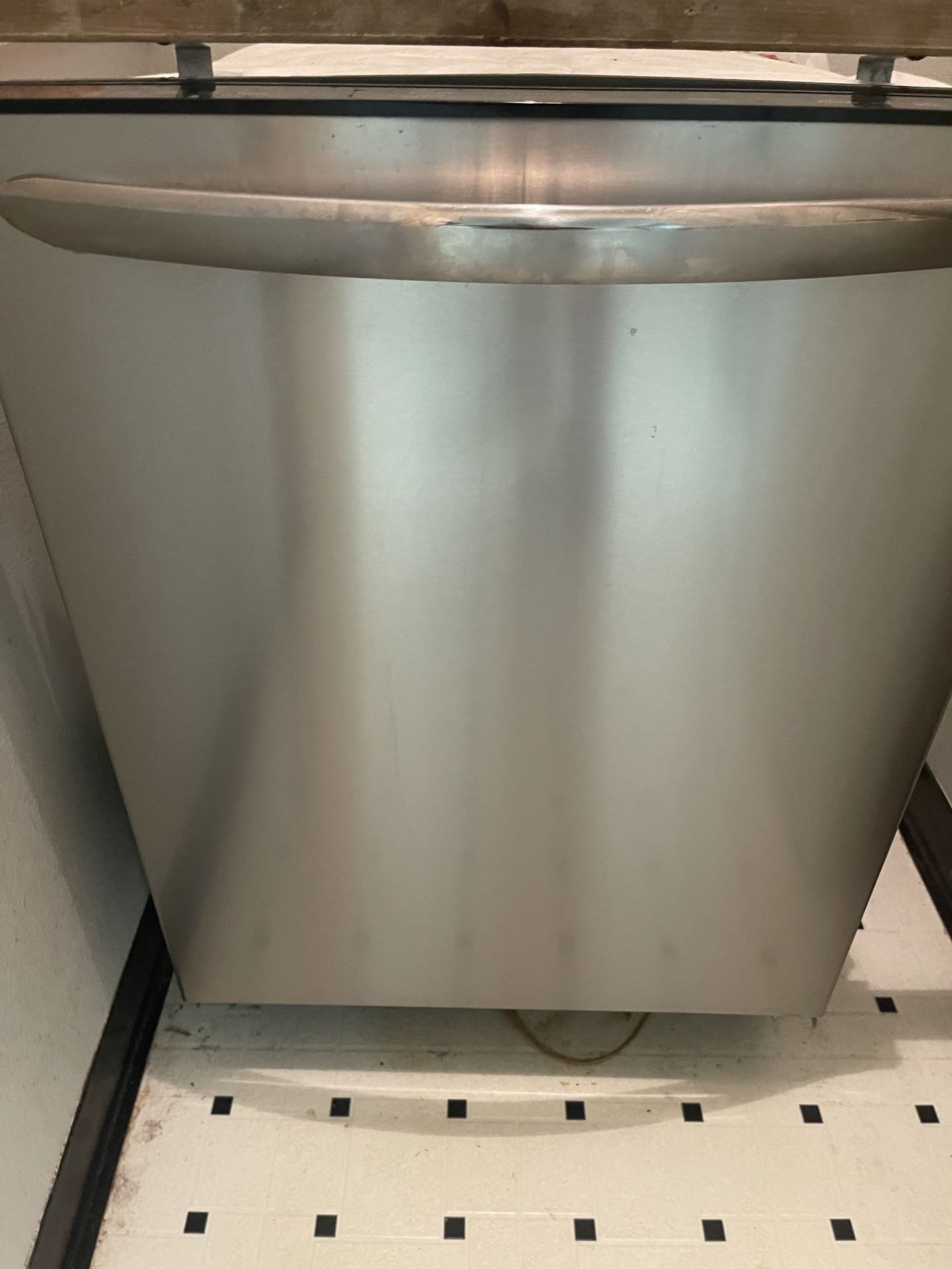 Frigidaire Gallery Dishwasher for Sale in West Linn, OR OfferUp