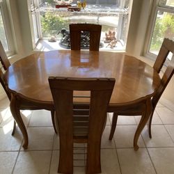 Dining  Table With Leaf And 4 Chairs