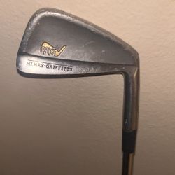 3 Gold Clubs 