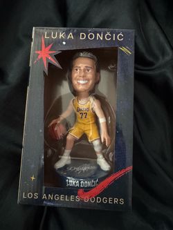 Bobble head