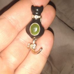 LP Cat Brooch With Diamonds