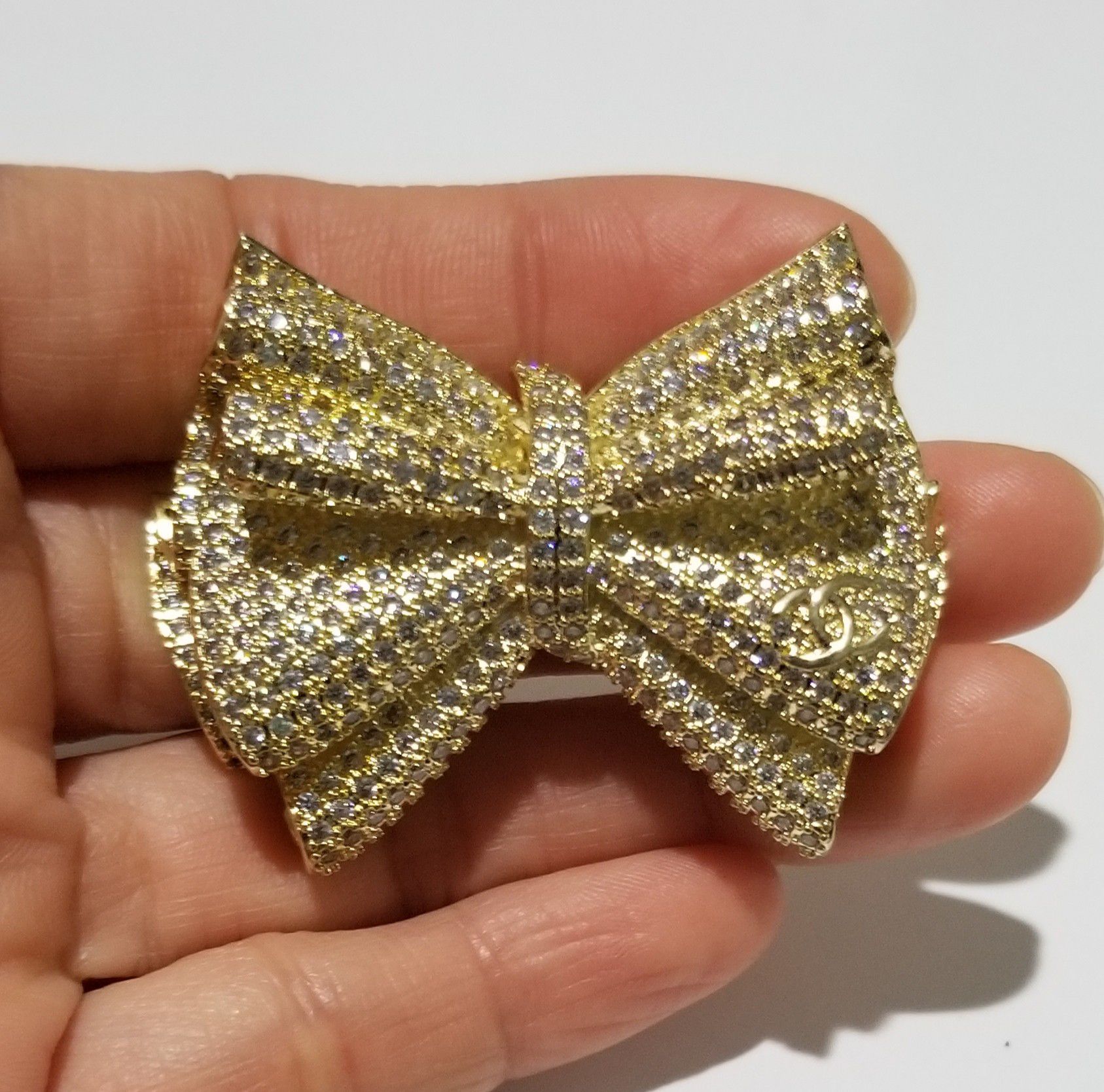 Chanell Cz diamond bow brooch pin gold