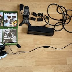 Xbox one Accessories W/ 4 Games