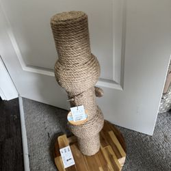 New scratching post, base damaged